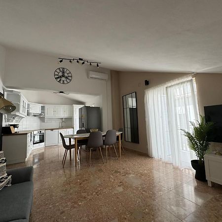 Hotel Buenavista Beach House Trogir Mastrinka Exterior photo