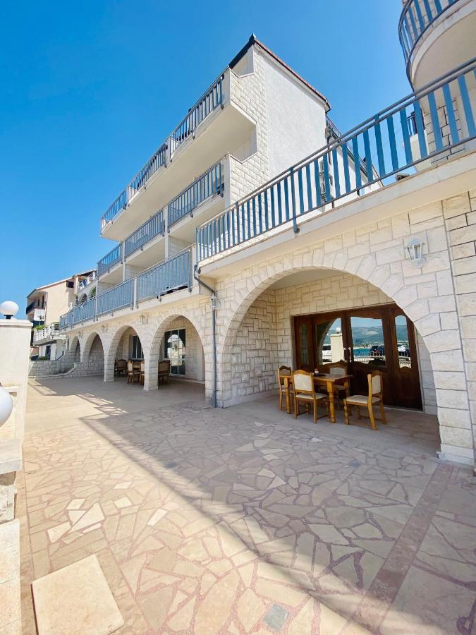 Hotel Buenavista Beach House Trogir Mastrinka Exterior photo