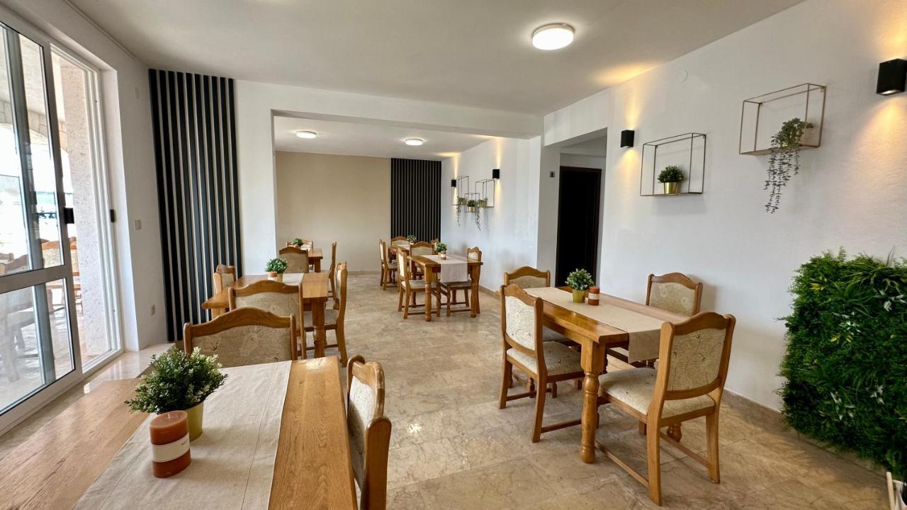 Hotel Buenavista Beach House Trogir Mastrinka Exterior photo